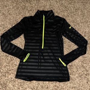 medium nike dry fit black striped jacket with neon yellow trim / never worn